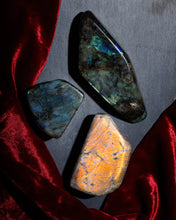 Load image into Gallery viewer, Labradorite