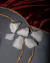 Load image into Gallery viewer, Milky Quartz