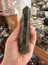 Load image into Gallery viewer, Labradorite