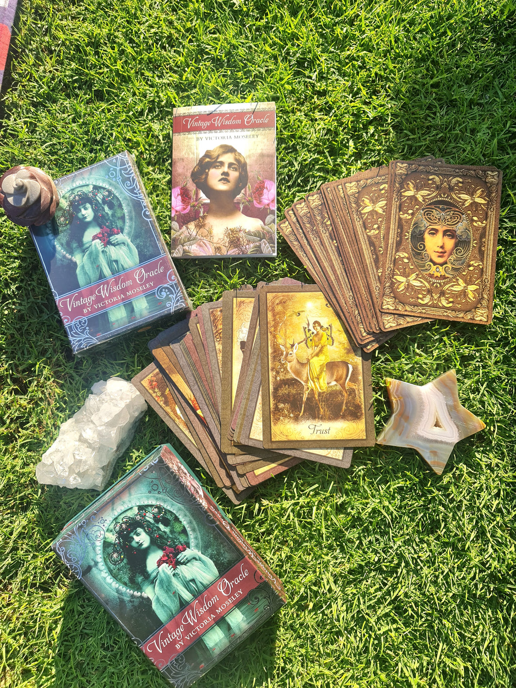 Vintage Wisdom Oracle Deck